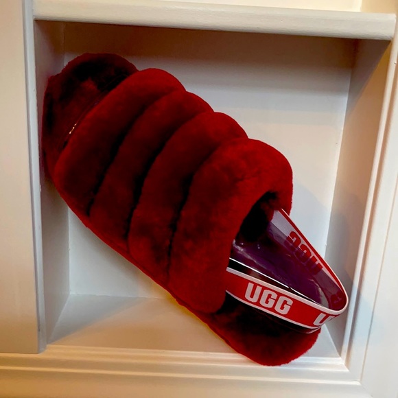 ♥️UGGs - Red Cute! FLUFF Slides - Comfy & Cozy - Picture 10 of 13